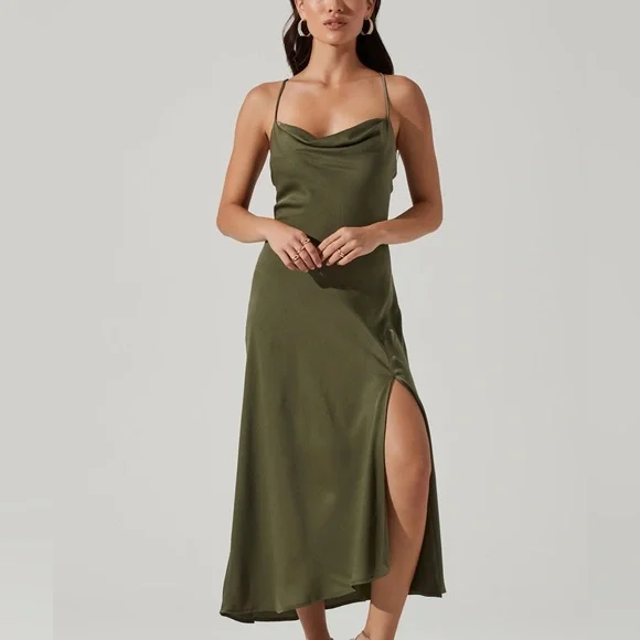 green emerald velvet dress Gaia Midi Dress main image 1